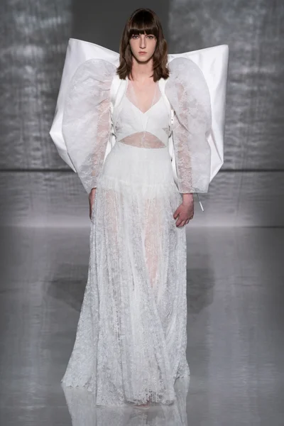 Look 13